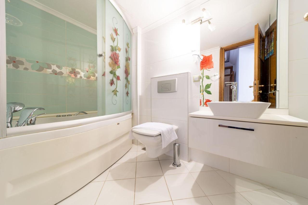 Lovely Flat With Sea View Near Beach In Muratpasa อันตัลยา ภายนอก รูปภาพ